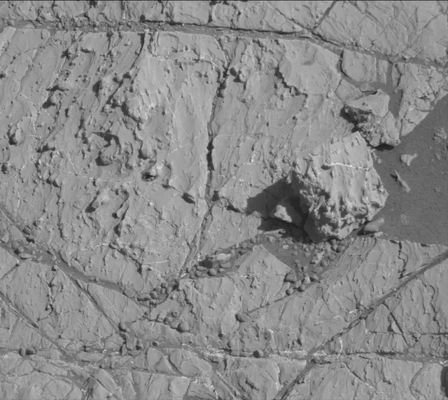 Sol 1911: Mast Camera (Mastcam)