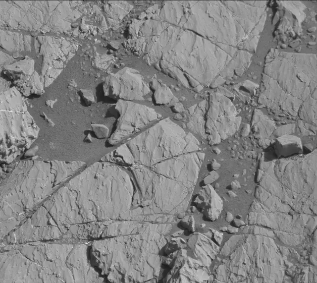 Sol 1911: Mast Camera (Mastcam)