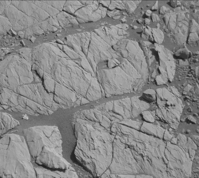 Sol 1911: Mast Camera (Mastcam)