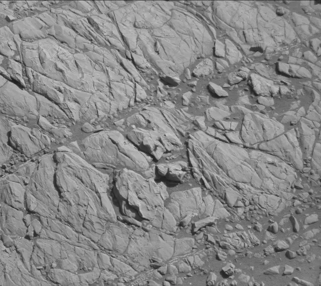 Sol 1911: Mast Camera (Mastcam)