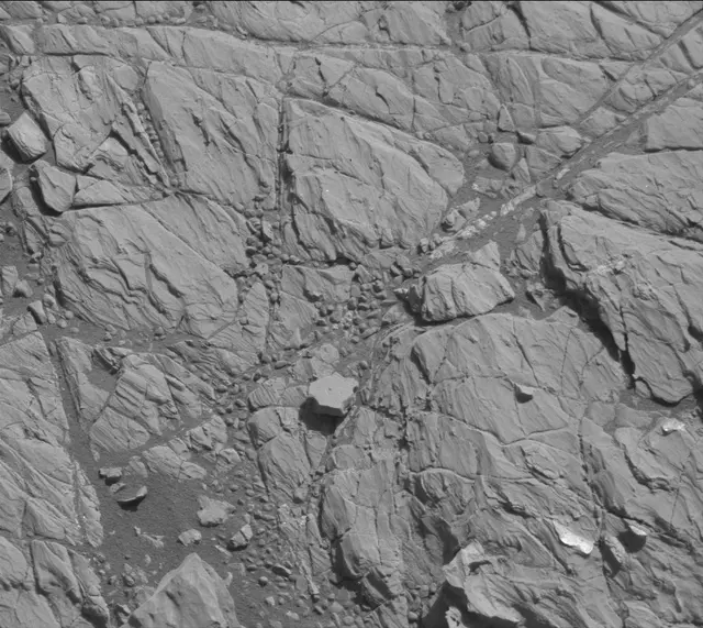 Sol 1911: Mast Camera (Mastcam)