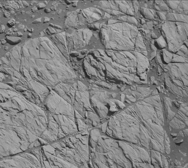 Sol 1911: Mast Camera (Mastcam)
