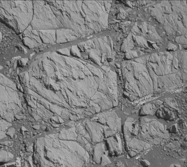 Sol 1911: Mast Camera (Mastcam)