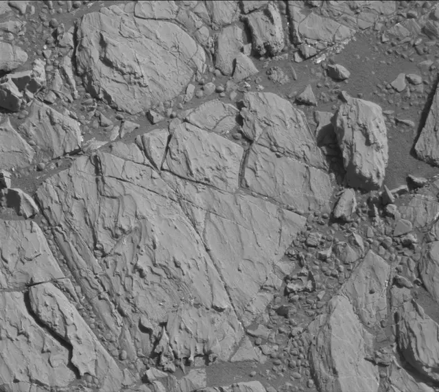 Sol 1911: Mast Camera (Mastcam)