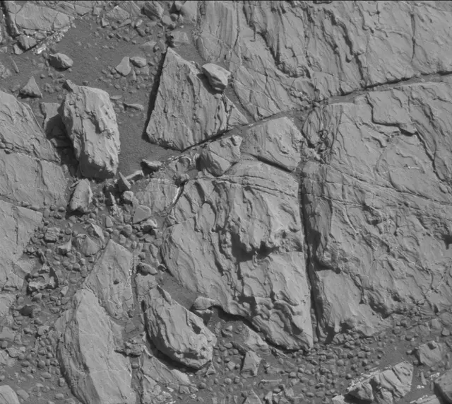 Sol 1911: Mast Camera (Mastcam)