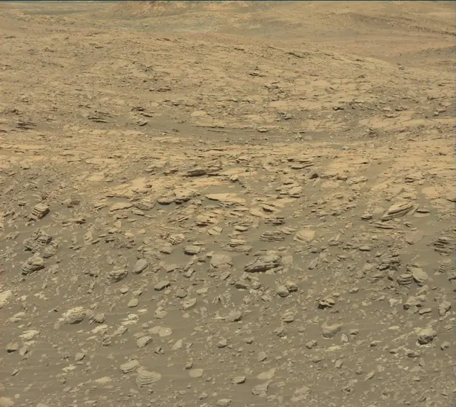 Sol 1912: Mast Camera (Mastcam)