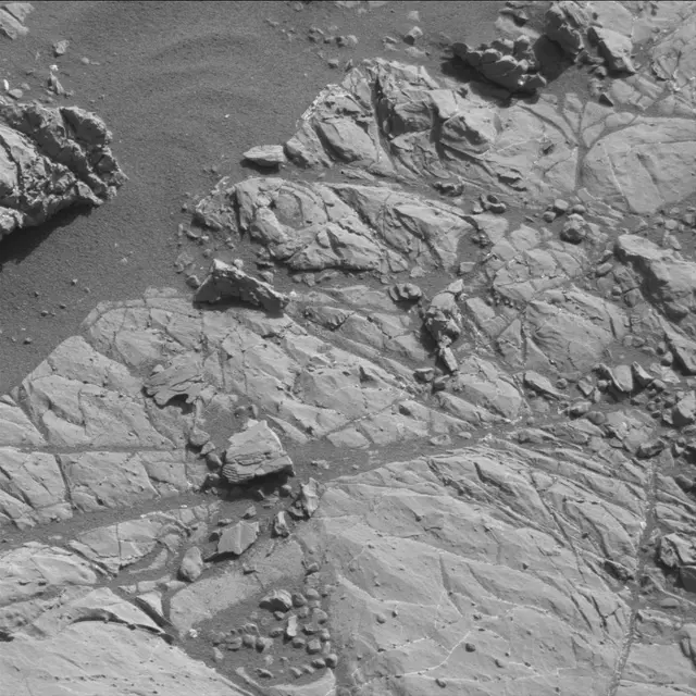 Sol 1912: Mast Camera (Mastcam)