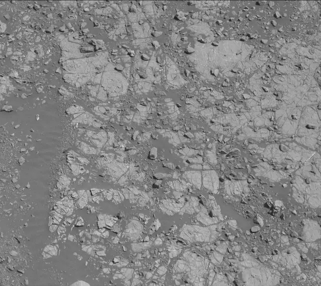 Sol 1922: Mast Camera (Mastcam)