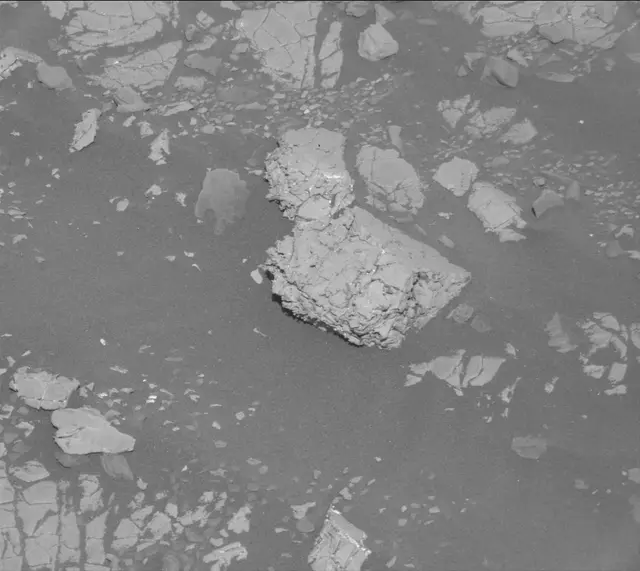 Sol 1922: Mast Camera (Mastcam)