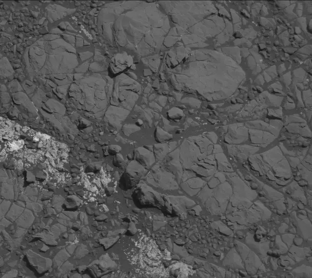 Sol 1922: Mast Camera (Mastcam)