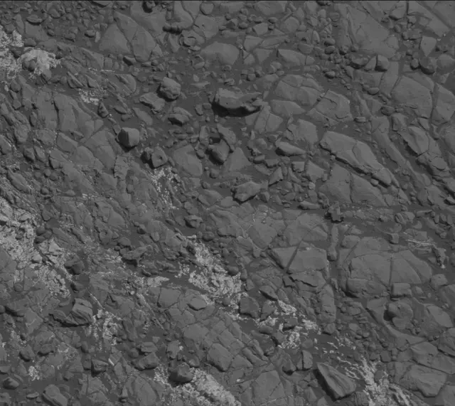 Sol 1922: Mast Camera (Mastcam)