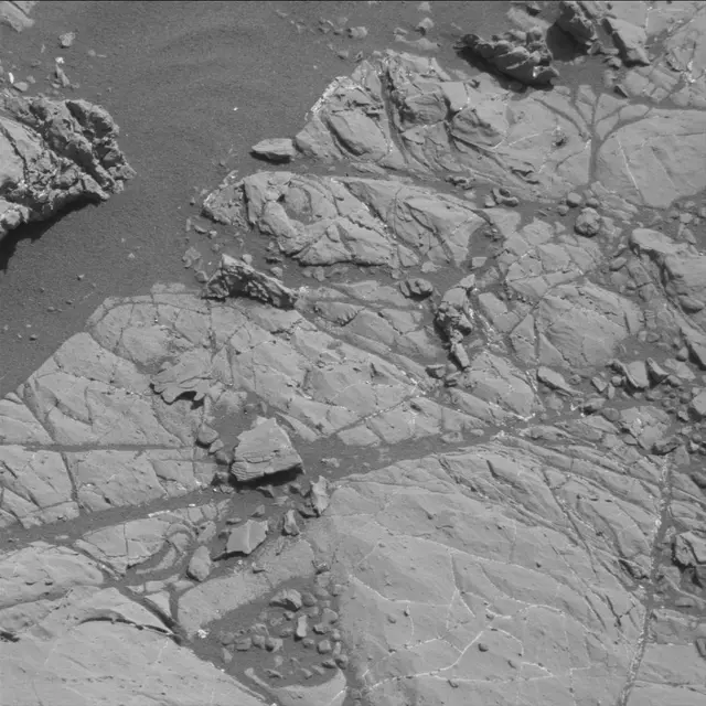 Sol 1922: Mast Camera (Mastcam)