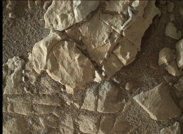 Sol 1922: Mars Hand Lens Imager (MAHLI)