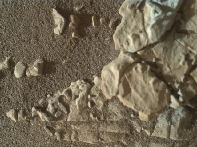Sol 1922: Mars Hand Lens Imager (MAHLI)