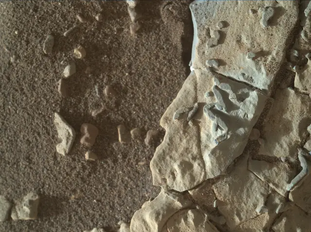 Sol 1922: Mars Hand Lens Imager (MAHLI)