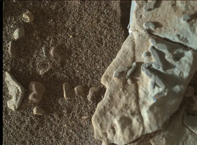 Sol 1922: Mars Hand Lens Imager (MAHLI)