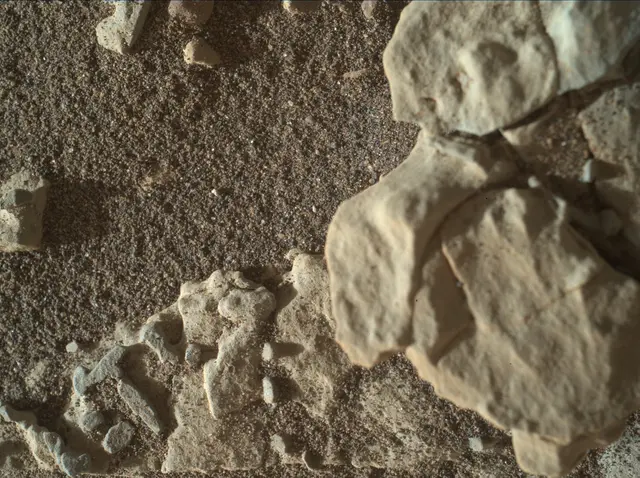 Sol 1922: Mars Hand Lens Imager (MAHLI)
