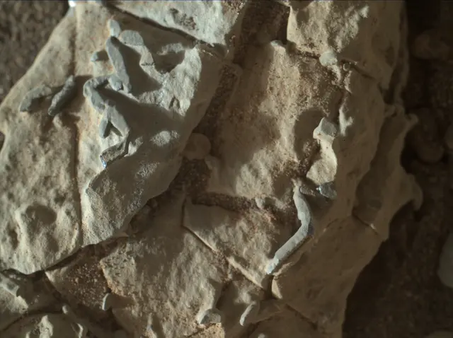 Sol 1922: Mars Hand Lens Imager (MAHLI)