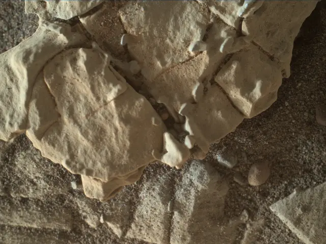 Sol 1922: Mars Hand Lens Imager (MAHLI)
