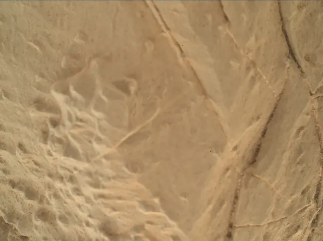Sol 1922: Mars Hand Lens Imager (MAHLI)