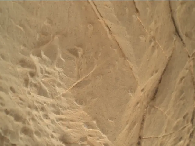 Sol 1922: Mars Hand Lens Imager (MAHLI)