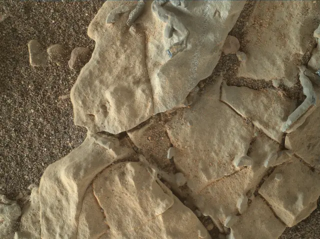 Sol 1923: Mars Hand Lens Imager (MAHLI)