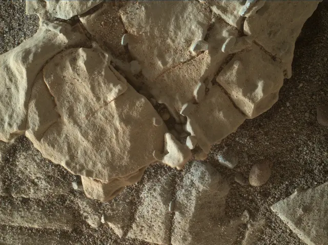 Sol 1923: Mars Hand Lens Imager (MAHLI)