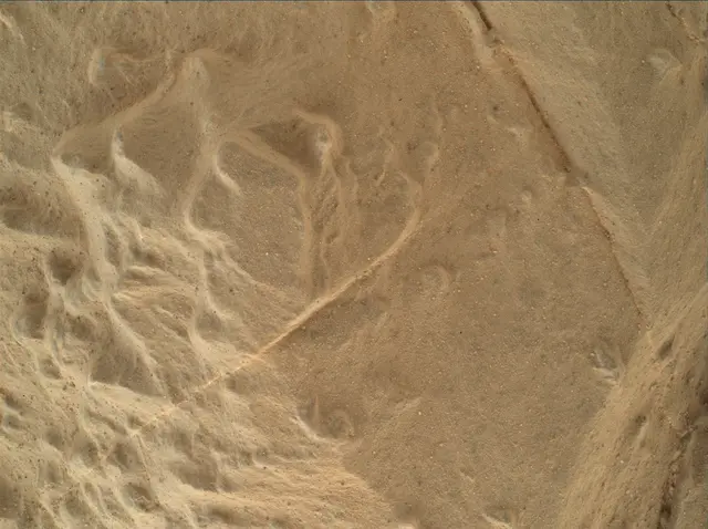 Sol 1923: Mars Hand Lens Imager (MAHLI)