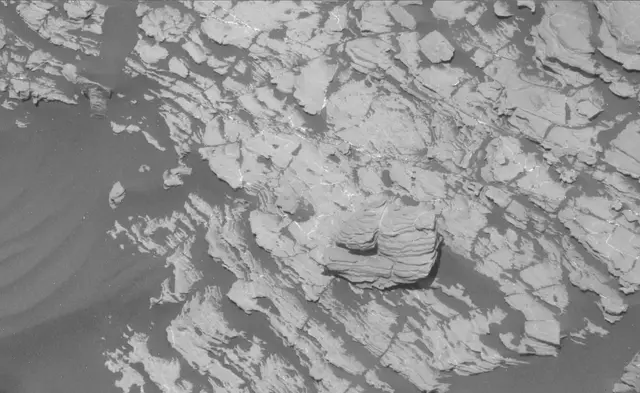 Sol 1925: Mast Camera (Mastcam)