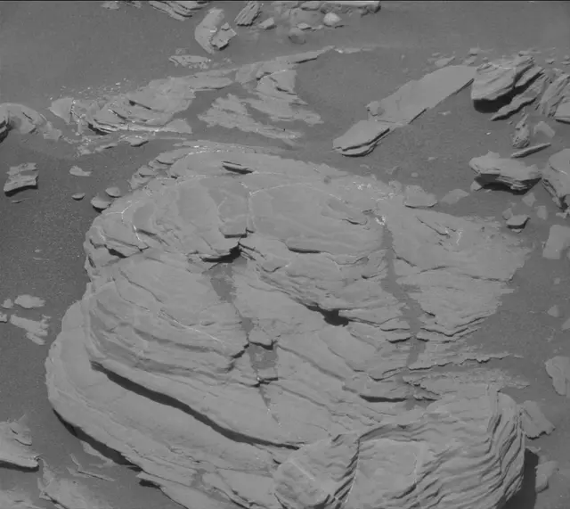 Sol 1925: Mast Camera (Mastcam)