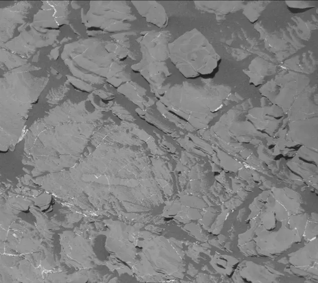 Sol 1925: Mast Camera (Mastcam)