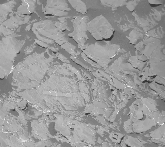 Sol 1925: Mast Camera (Mastcam)