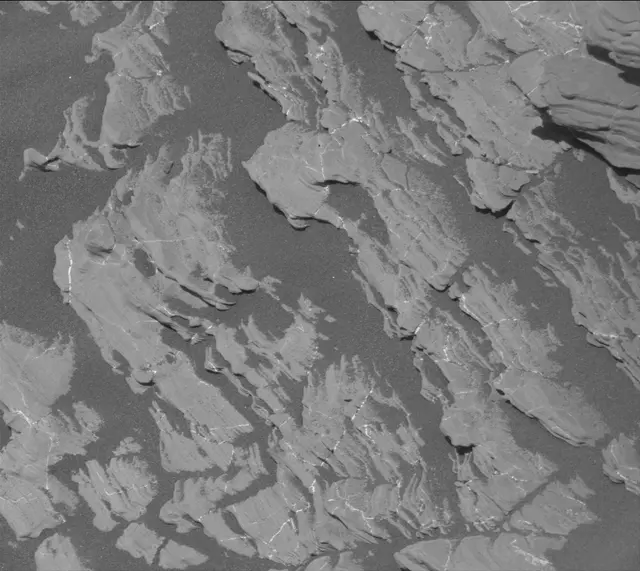 Sol 1925: Mast Camera (Mastcam)