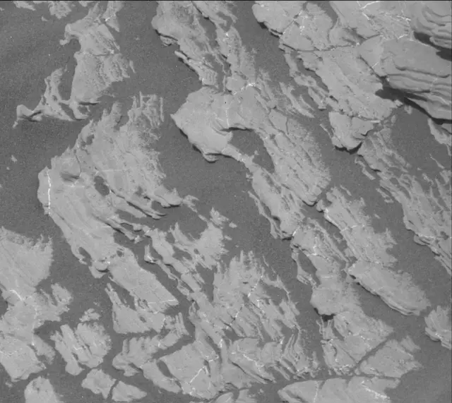 Sol 1925: Mast Camera (Mastcam)