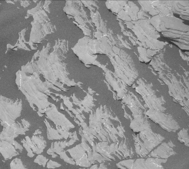 Sol 1925: Mast Camera (Mastcam)