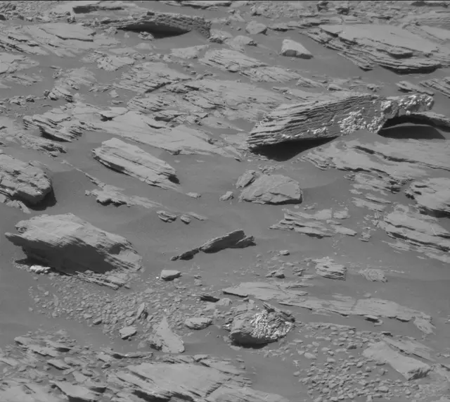 Sol 1925: Mast Camera (Mastcam)