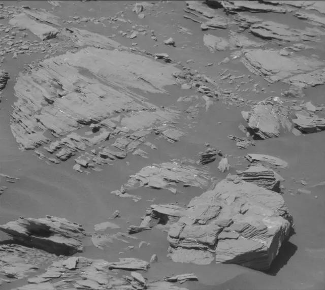 Sol 1925: Mast Camera (Mastcam)