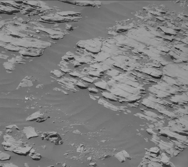 Sol 1925: Mast Camera (Mastcam)
