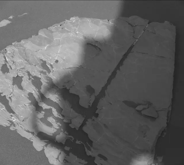 Sol 1925: Mast Camera (Mastcam)
