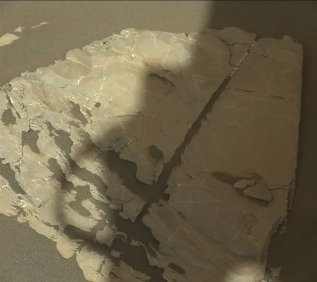 Sol 1925: Mast Camera (Mastcam)