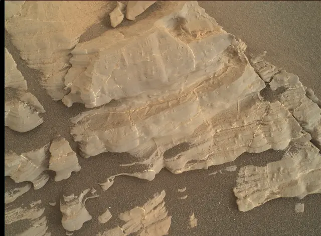 Sol 1925: Mars Hand Lens Imager (MAHLI)