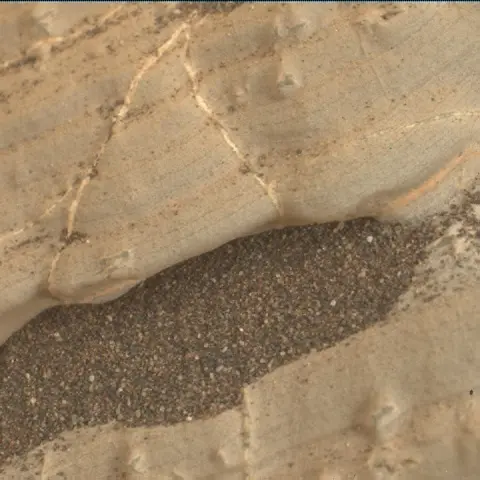 Sol 1925: Mars Hand Lens Imager (MAHLI)