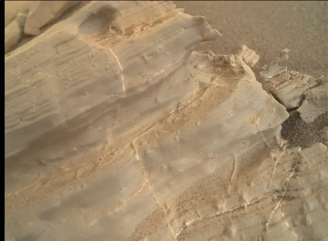 Sol 1925: Mars Hand Lens Imager (MAHLI)