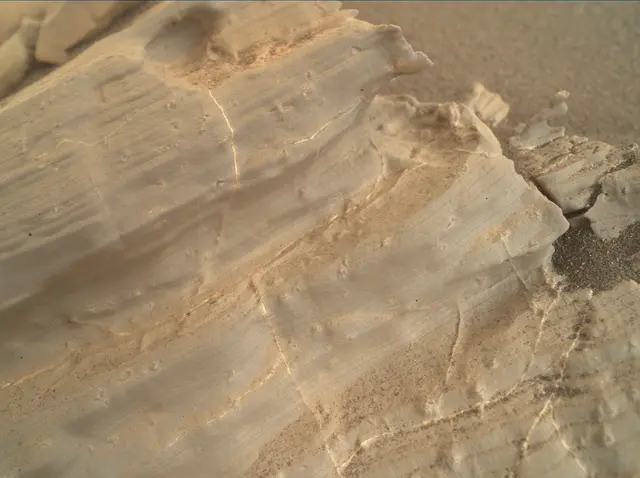 Sol 1925: Mars Hand Lens Imager (MAHLI)