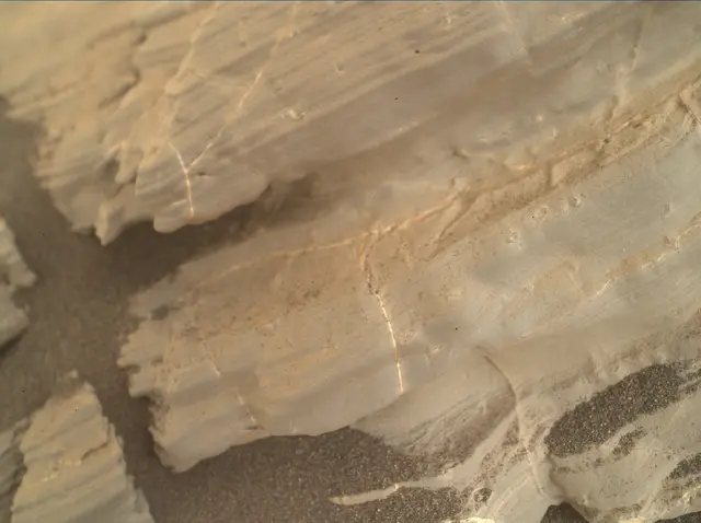 Sol 1925: Mars Hand Lens Imager (MAHLI)