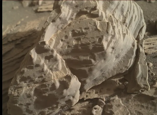 Sol 1925: Mars Hand Lens Imager (MAHLI)