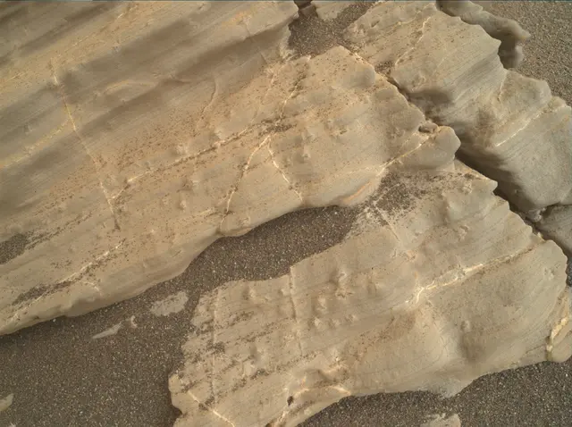 Sol 1926: Mars Hand Lens Imager (MAHLI)