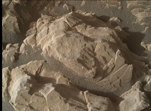 Sol 1927: Mars Hand Lens Imager (MAHLI)