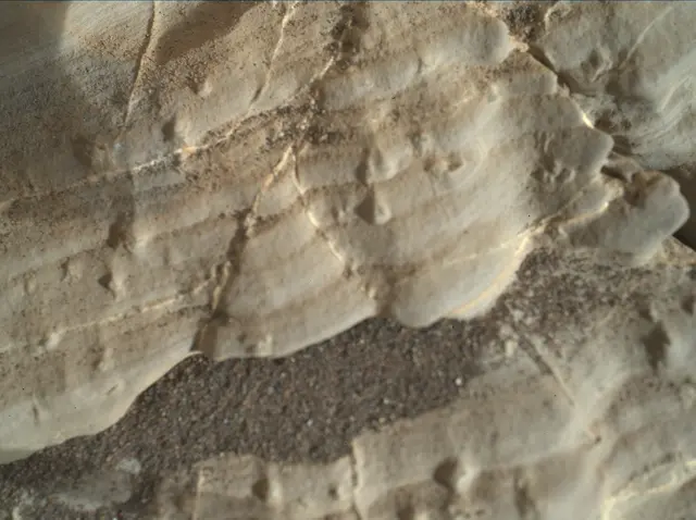 Sol 1927: Mars Hand Lens Imager (MAHLI)