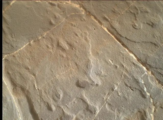 Sol 1927: Mars Hand Lens Imager (MAHLI)